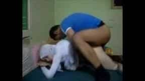 محجبة مصرية مش مفتوحة تتناك في طيزها