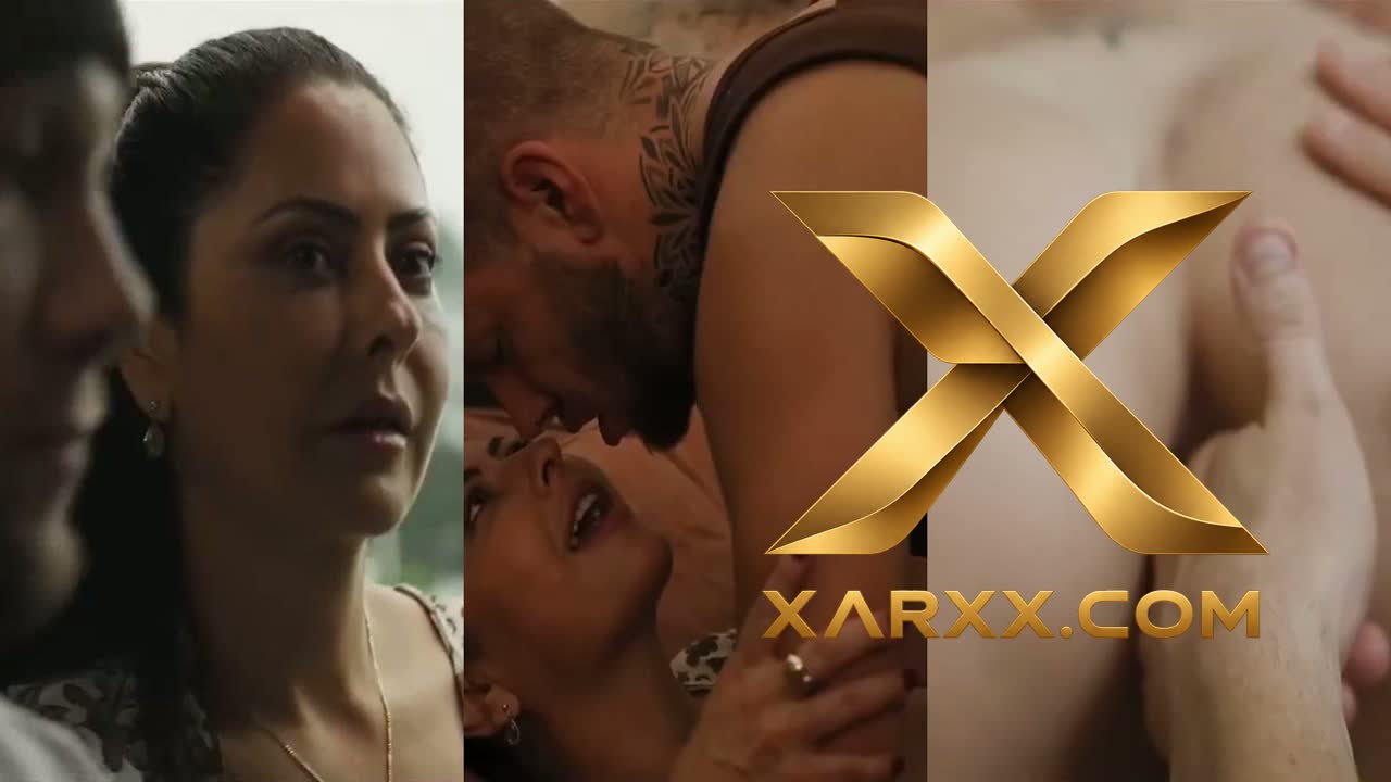 سكرتيرة تتلصص والموظف ينيك المديرة على المكتب – فيلم سكس مترجم